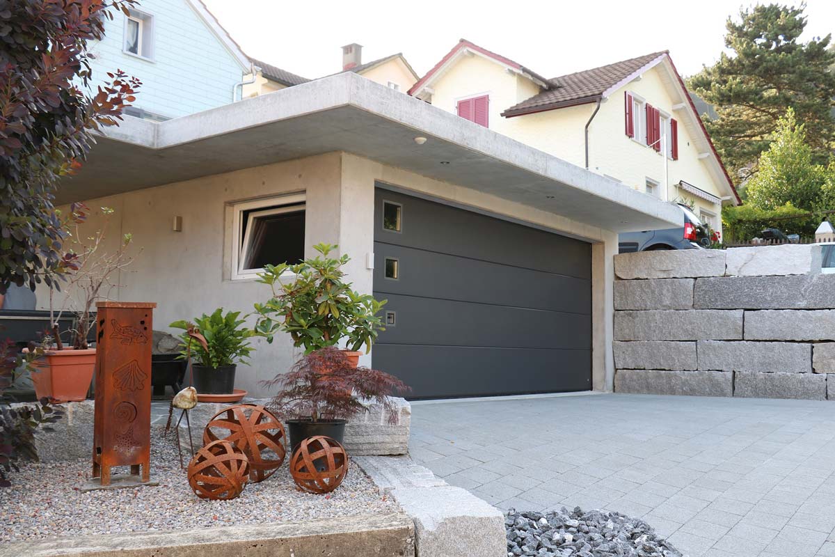 Garagenanbau mit integriertem Sitzplatz in Oberuzwil